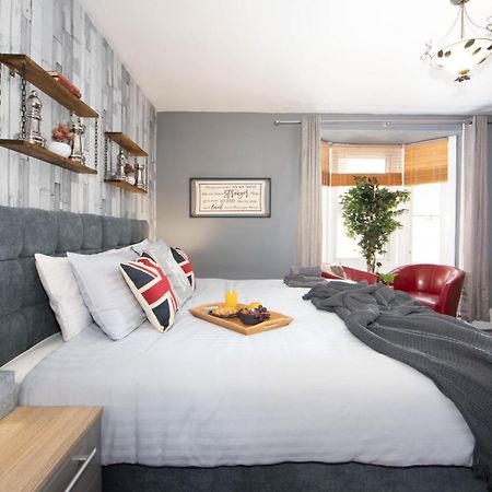Cosy 3 Bedroom House - Private & Central - Ultra Wifi Canterbury Kültér fotó