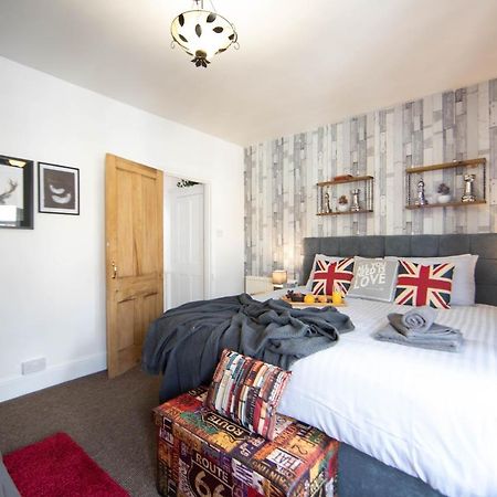 Cosy 3 Bedroom House - Private & Central - Ultra Wifi Canterbury Kültér fotó