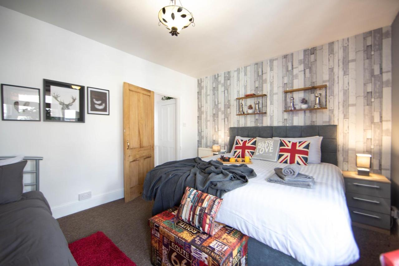 Cosy 3 Bedroom House - Private & Central - Ultra Wifi Canterbury Kültér fotó